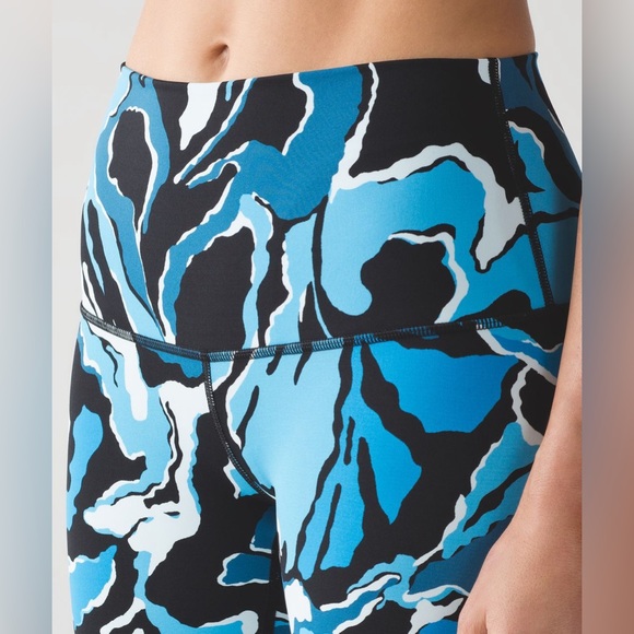 BNWOT RARE Size 6 Lululemon Wunder Under Pant (Hi-Rise) - Picture 3 of 7